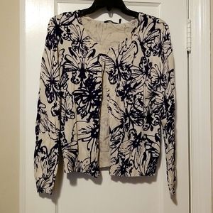 Daisy Fuentes Buttom Down sweater Size L